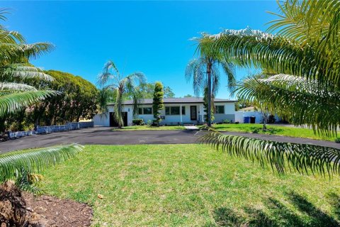 Villa ou maison à vendre à Saint Petersburg, Floride: 3 chambres, 178.47 m2 № 2147618 - photo 3