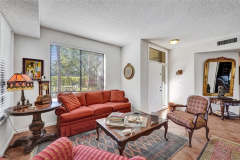 Снять в аренду таунхаус в Плантация, Флорида 3 спальни, 137.5м2, № 2042919 - фото 11