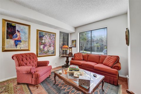 Снять в аренду таунхаус в Плантация, Флорида 3 спальни, 137.5м2, № 2042919 - фото 12