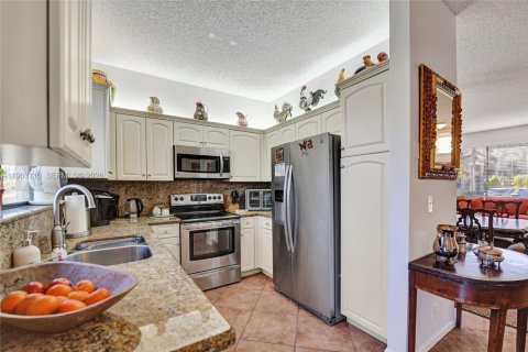 Снять в аренду таунхаус в Плантация, Флорида 3 спальни, 137.5м2, № 2042919 - фото 20