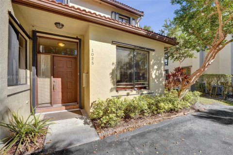 Снять в аренду таунхаус в Плантация, Флорида 3 спальни, 137.5м2, № 2042919 - фото 6