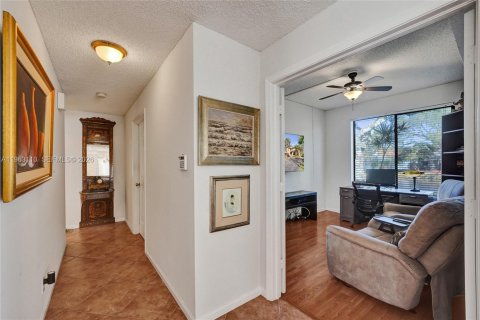 Снять в аренду таунхаус в Плантация, Флорида 3 спальни, 137.5м2, № 2042919 - фото 21