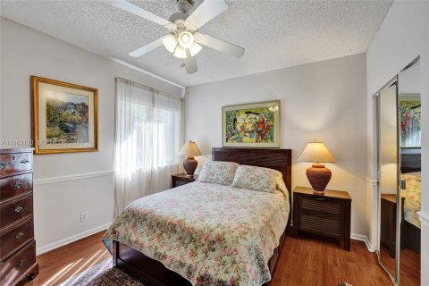 Снять в аренду таунхаус в Плантация, Флорида 3 спальни, 137.5м2, № 2042919 - фото 27