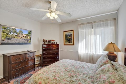 Снять в аренду таунхаус в Плантация, Флорида 3 спальни, 137.5м2, № 2042919 - фото 26