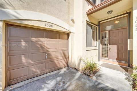 Снять в аренду таунхаус в Плантация, Флорида 3 спальни, 137.5м2, № 2042919 - фото 7