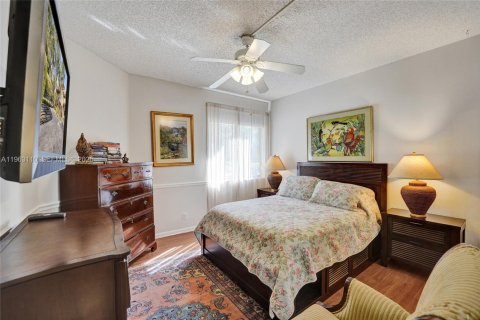 Снять в аренду таунхаус в Плантация, Флорида 3 спальни, 137.5м2, № 2042919 - фото 29