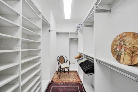 Снять в аренду таунхаус в Плантация, Флорида 3 спальни, 137.5м2, № 2042919 - фото 25