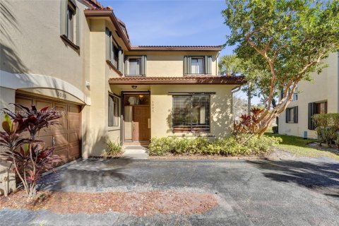 Таунхаус в Плантация, Флорида 3 спальни, 137.5м2 № 2042919