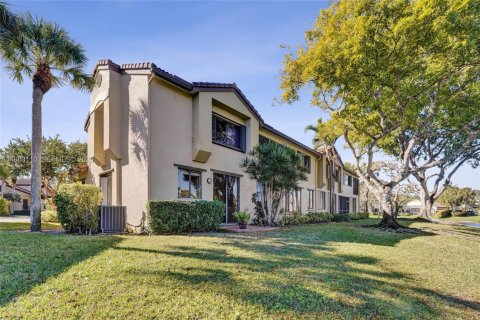 Снять в аренду таунхаус в Плантация, Флорида 3 спальни, 137.5м2, № 2042919 - фото 5