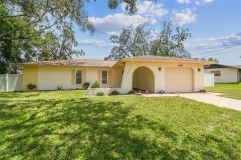 House in Spring Hill, Florida 2 bedrooms, 104.79 sq.m. № 1869009 - photo 1