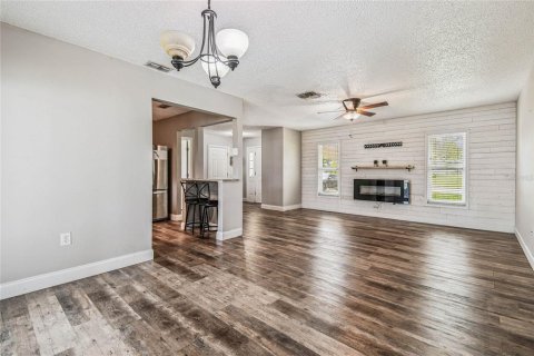 House in Spring Hill, Florida 2 bedrooms, 104.79 sq.m. № 1869009 - photo 15