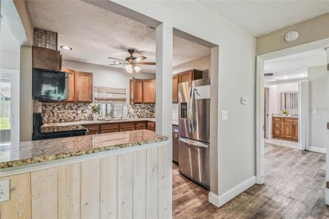 House in Spring Hill, Florida 2 bedrooms, 104.79 sq.m. № 1869009 - photo 18