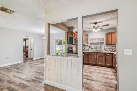 House in Spring Hill, Florida 2 bedrooms, 104.79 sq.m. № 1869009 - photo 12