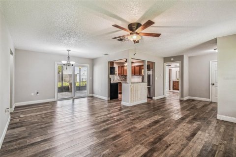 House in Spring Hill, Florida 2 bedrooms, 104.79 sq.m. № 1869009 - photo 4
