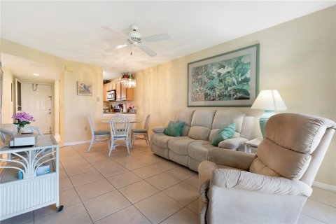 Copropriété à vendre à Punta Gorda, Floride: 2 chambres, 76.74 m2 № 2101372 - photo 19