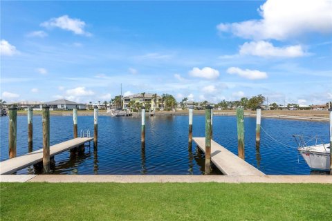 Copropriété à vendre à Punta Gorda, Floride: 2 chambres, 76.74 m2 № 2101372 - photo 5