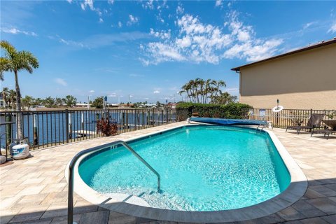 Copropriété à vendre à Punta Gorda, Floride: 2 chambres, 76.74 m2 № 2101372 - photo 8