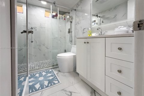 Condominio en venta en Palm Springs, Florida, 1 dormitorio, 73.39 m2 № 1762980 - foto 19