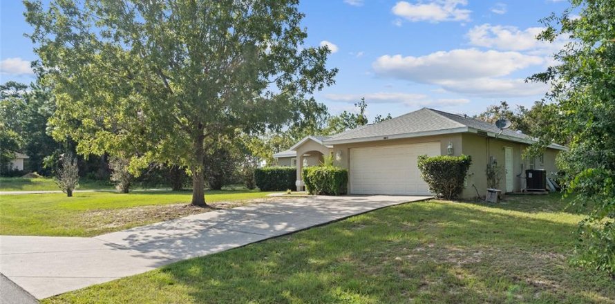 Casa en Ocala, Florida 3 dormitorios, 151.9 m2 № 1876639