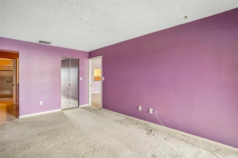 Condo in Saint Petersburg, Florida, 2 bedrooms № 2157914 - photo 30