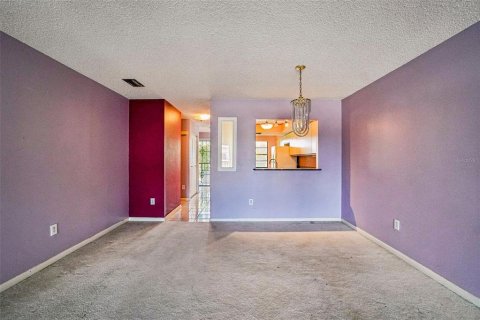 Condo in Saint Petersburg, Florida, 2 bedrooms № 2157914 - photo 8