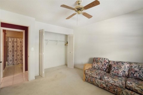 Condo in Saint Petersburg, Florida, 2 bedrooms № 2157914 - photo 26