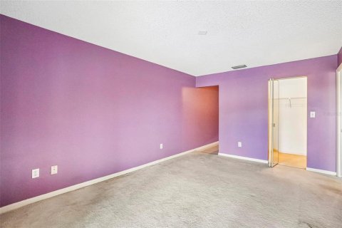 Condo in Saint Petersburg, Florida, 2 bedrooms № 2157914 - photo 29