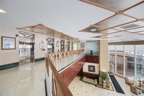 Commercial property in Fort Lauderdale, Florida № 2186985 - photo 13