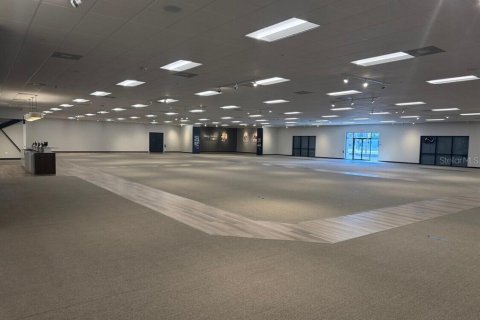 Commercial property in Edgewater, Florida 1254.18 sq.m. № 2222433 - photo 14