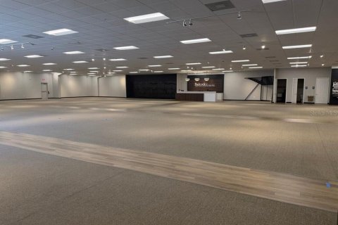 Commercial property in Edgewater, Florida 1254.18 sq.m. № 2222433 - photo 15