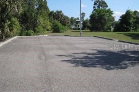 Commercial property in Edgewater, Florida 1254.18 sq.m. № 2222433 - photo 20