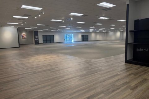 Commercial property in Edgewater, Florida 1254.18 sq.m. № 2222433 - photo 5