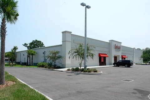 Commercial property in Edgewater, Florida 1254.18 sq.m. № 2222433 - photo 4