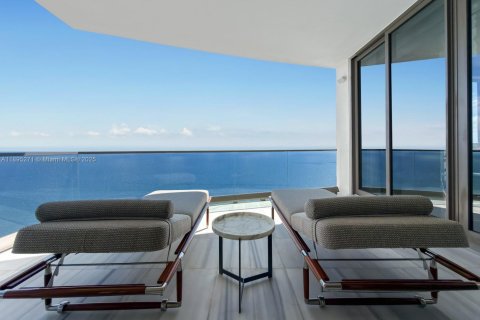 Condominio en venta en Sunny Isles Beach, Florida, 4 dormitorios, 373.56 m2 № 1948969 - foto 23