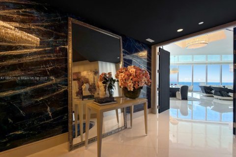 Condominio en venta en Sunny Isles Beach, Florida, 4 dormitorios, 373.56 m2 № 1948969 - foto 27