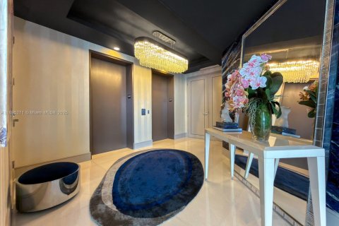 Condominio en venta en Sunny Isles Beach, Florida, 4 dormitorios, 373.56 m2 № 1948969 - foto 5