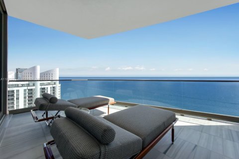 Condominio en venta en Sunny Isles Beach, Florida, 4 dormitorios, 373.56 m2 № 1948969 - foto 24