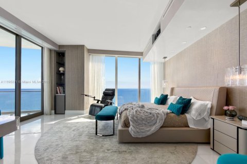 Condominio en venta en Sunny Isles Beach, Florida, 4 dormitorios, 373.56 m2 № 1948969 - foto 15