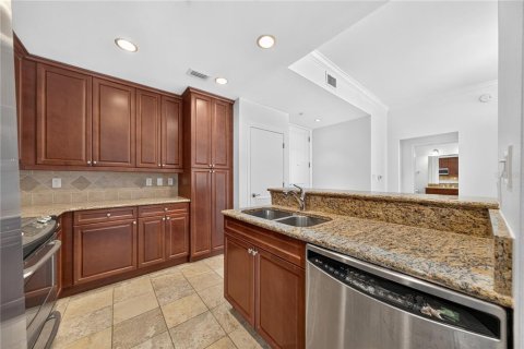 Condominio en venta en Orlando, Florida, 2 dormitorios, 104.89 m2 № 2197713 - foto 14