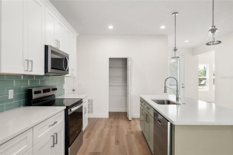 Casa en venta en Osteen, Florida, 3 dormitorios, 137.77 m2 № 2215133 - foto 12