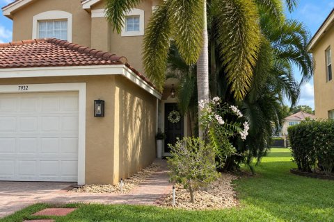 Casa en Boynton Beach, Florida 3 dormitorios, 171.22 m2 № 2382450