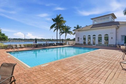 Купить кондоминиум в Мирамар, Флорида 3 спальни, 134.71м2, № 2032705 - фото 8