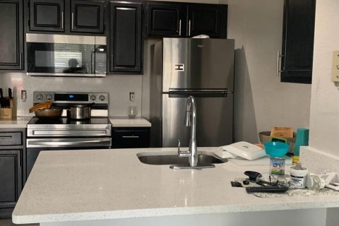 Adosado en alquiler en Kissimmee, Florida, 3 dormitorios, 120.4 m2 № 1805378 - foto 1
