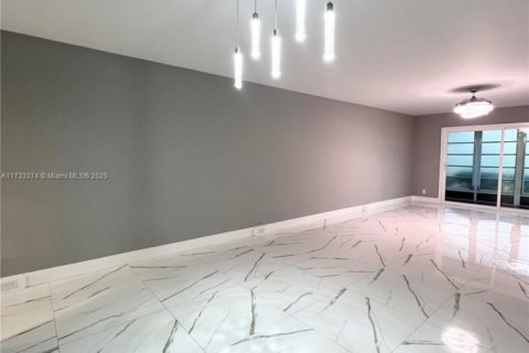 Copropriété à vendre à Coconut Creek, Floride: 2 chambres, 107.4 m2 № 1482587 - photo 9