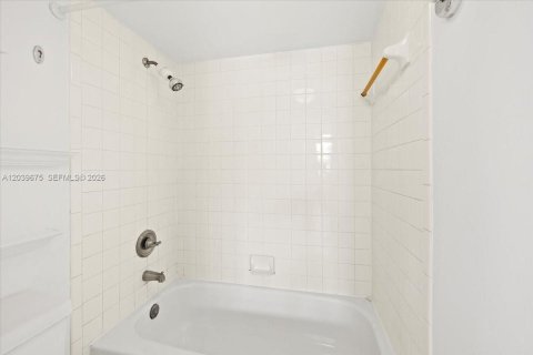 Condo in Homestead, Florida, 3 bedrooms № 2243316 - photo 16