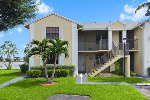 Condo in Homestead, Florida, 3 bedrooms № 2243316 - photo 2