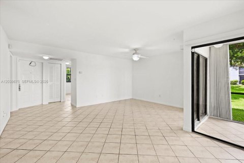 Condo in Homestead, Florida, 3 bedrooms № 2243316 - photo 7