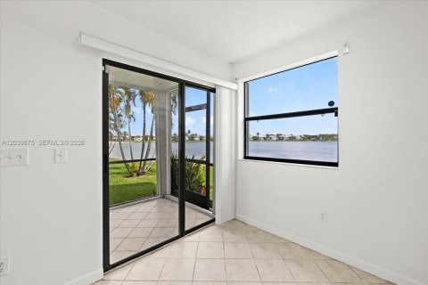 Condo in Homestead, Florida, 3 bedrooms № 2243316 - photo 12