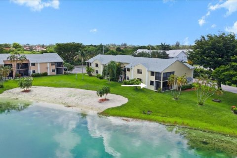 Condo in Homestead, Florida, 3 bedrooms № 2243316
