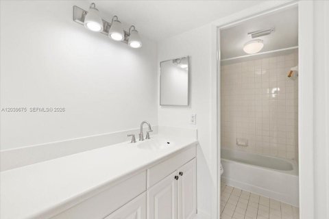 Condo in Homestead, Florida, 3 bedrooms № 2243316 - photo 15